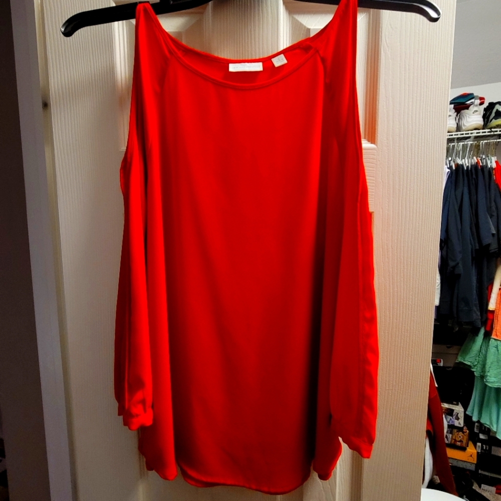 Bright red BEAUTY ✨️ ♥️. New York & Co. Size Medium.